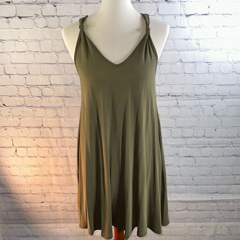 👗 Francesca’s Green Racerback Summer Dress - Size Medium - Perfect Condition!